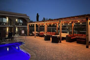 هتل Greentree Inn Sedona