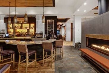 هتل Hilton Harrisburg