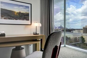 هتل Hilton University Of Houston