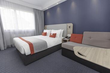 Hotel Holiday Inn Express Luzern Neuenkirch, An Ihg