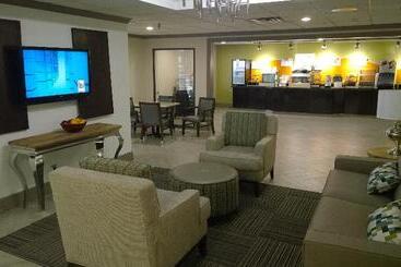 هتل Holiday Inn Express & Suites Fayetteville University Of Arkansas Area, An Ihg