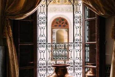 هتل La Maison Bleue Batha