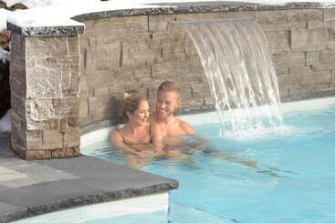 هتل Millcroft Inn & Spa