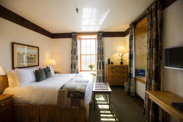 هتل Millcroft Inn & Spa