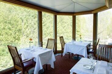 هتل Millcroft Inn & Spa