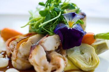 هتل Millcroft Inn & Spa
