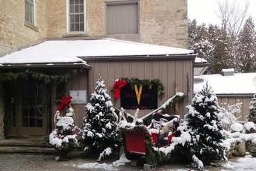 هتل Millcroft Inn & Spa