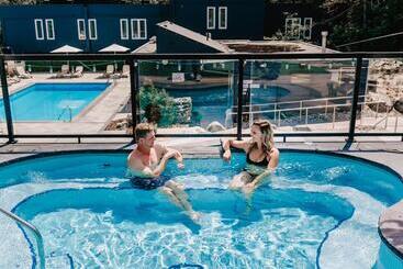هتل Millcroft Inn & Spa
