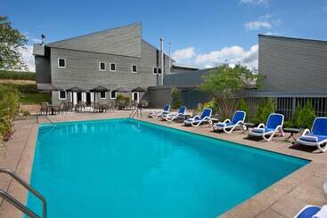 هتل Millcroft Inn & Spa