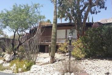 هتل Mission Hill Casitas