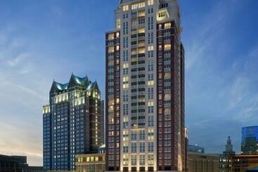 هتل Omni Providence