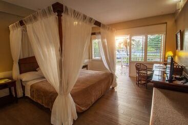 هتل Plantation Bay Resort And Spa