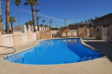 בית מלון כפרי Stone Inn Extended Stay U Of A