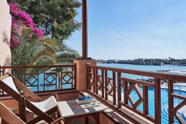هتل Sultan Bey Resort
