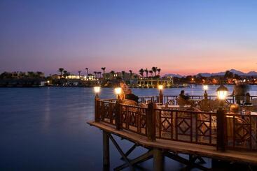 هتل Sultan Bey Resort