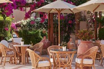 هتل Sultan Bey Resort