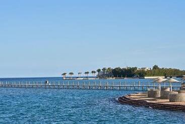 هتل Sultan Bey Resort