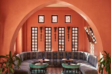 هتل Sultan Bey Resort