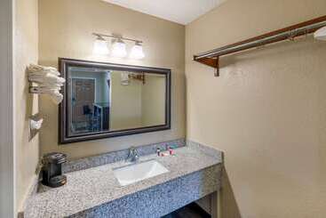 هتل Super 8 By Wyndham Tulsa/arpt/st Fairgrounds