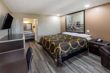 هتل Super 8 By Wyndham Tulsa/arpt/st Fairgrounds