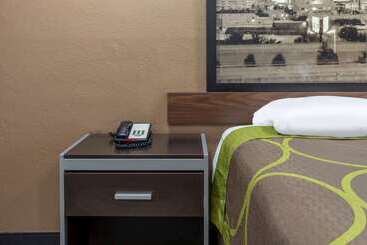هتل Super 8 By Wyndham Tulsa/arpt/st Fairgrounds