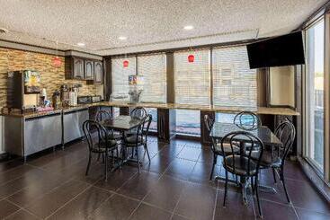 هتل Super 8 By Wyndham Tulsa/arpt/st Fairgrounds