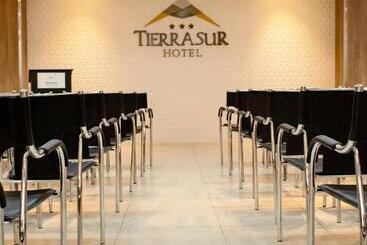 هتل Tierrasur