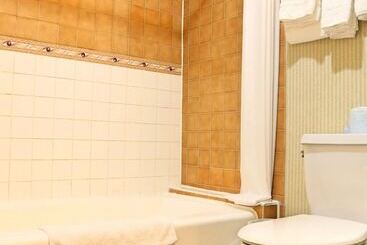 هتل Travelodge By Wyndham Pasadena Central