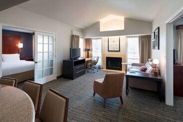اقامتگاه Sonesta Es Suites Scottsdale Paradise Valley