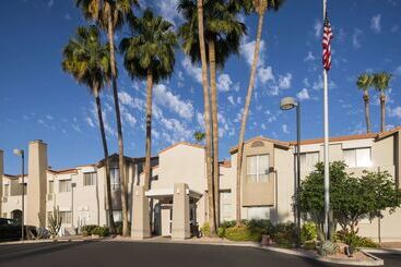 اقامتگاه Sonesta Es Suites Scottsdale Paradise Valley