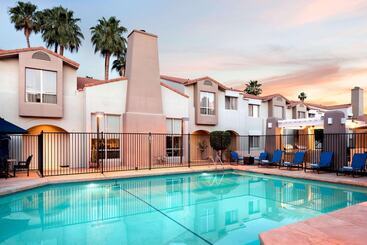 اقامتگاه Sonesta Es Suites Scottsdale Paradise Valley