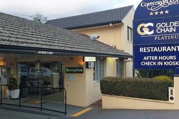 Country Plaza Motel