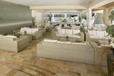 Divi Aruba Phoenix Beach Resort