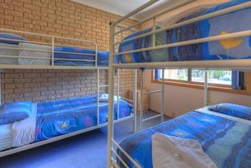 هتل Barrass's John Bright Motor Inn