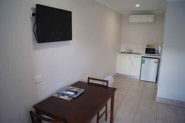 هتل Beachside Motor Inn