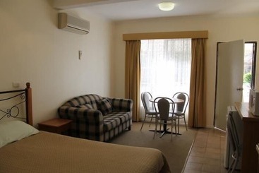 هتل Bright Avenue Motor Inn