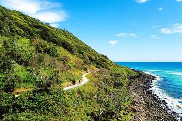 هتل Burleigh Beach Tower