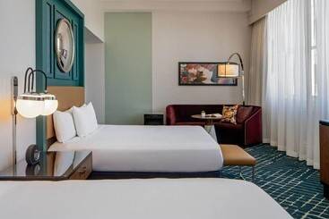 هتل Hyatt Centric French Quarter