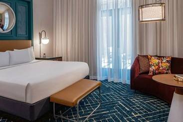 هتل Hyatt Centric French Quarter