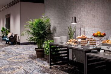 هتل Hyatt Centric French Quarter