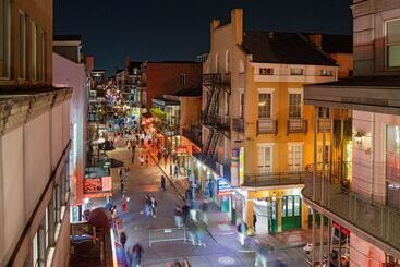 هتل Hyatt Centric French Quarter