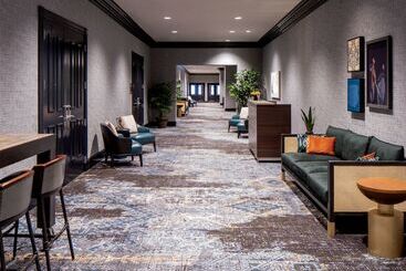 هتل Hyatt Centric French Quarter