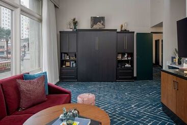 هتل Hyatt Centric French Quarter
