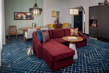 هتل Hyatt Centric French Quarter
