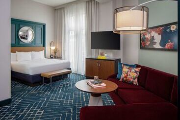 هتل Hyatt Centric French Quarter