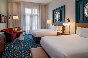 هتل Hyatt Centric French Quarter