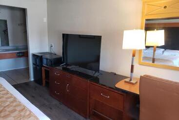 هتل Knights Inn Kissimmee