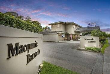 هتل Macquarie Barracks Motor Inn
