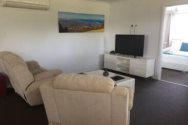 هتل Macquarie Barracks Motor Inn