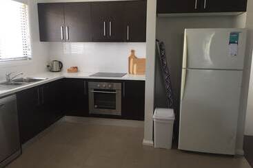 هتل Macquarie Barracks Motor Inn